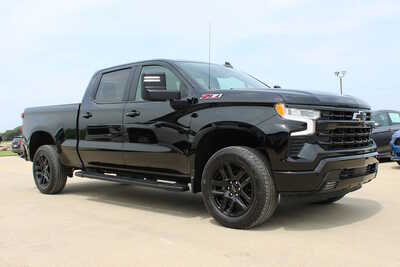 2022 Chevrolet 1500 Crew Cab, $38995. Photo 3
