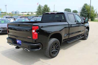 2022 Chevrolet 1500 Crew Cab, $38995. Photo 5