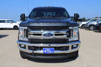 2018 Ford F250 Crew Cab, $41995. Photo 2
