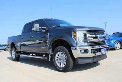 2018 Ford F250 Crew Cab, $41995. Photo 3