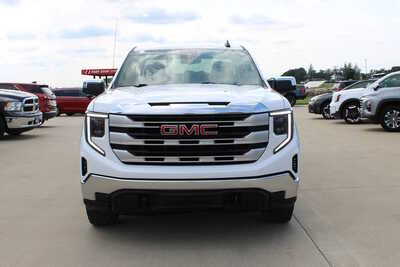 2023 GMC 1500 Crew Cab, $30995. Photo 2