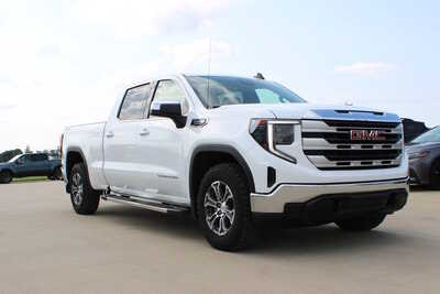 2023 GMC 1500 Crew Cab, $30995. Photo 3