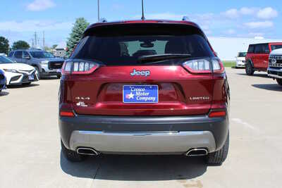 2019 Jeep Cherokee, $19995. Photo 6