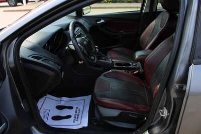 2012 Ford Focus, $7995. Photo 11