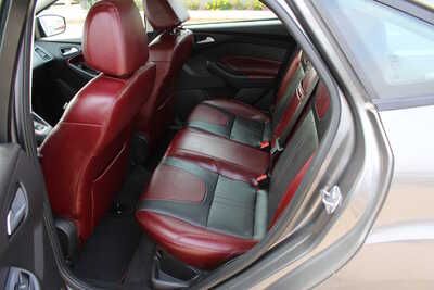 2012 Ford Focus, $7995. Photo 9