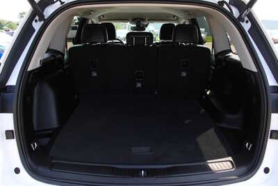 2023 Jeep Grand Cherokee, $30995. Photo 11