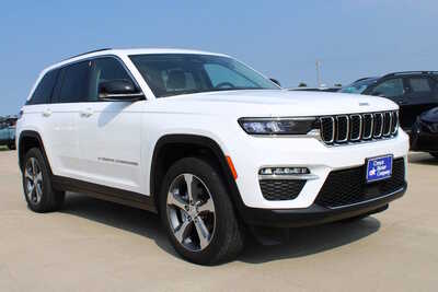 2023 Jeep Grand Cherokee, $30995. Photo 3