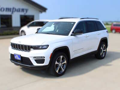 2023 Jeep Grand Cherokee, $30995. Photo 1