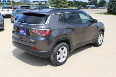 2019 Jeep Compass, $14995. Photo 5