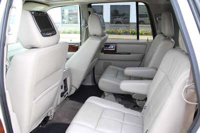 2012 Lincoln Navigator L, $3995. Photo 11