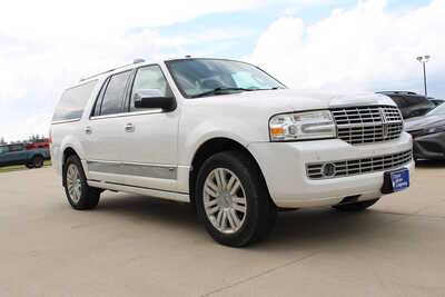 2012 Lincoln Navigator L, $3995. Photo 3