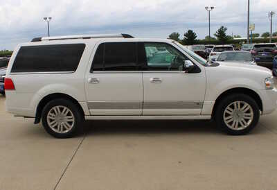 2012 Lincoln Navigator L, $3995. Photo 4