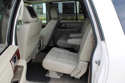 2012 Lincoln Navigator L, $3995. Photo 9