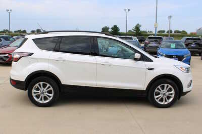 2018 Ford Escape, $13995. Photo 4