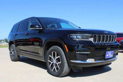 2023 Jeep Grand Cherokee L, $31995. Photo 3