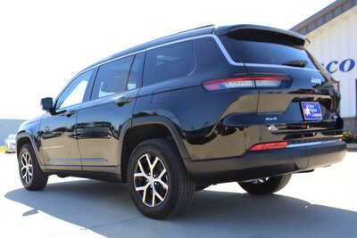 2023 Jeep Grand Cherokee L, $31995. Photo 7