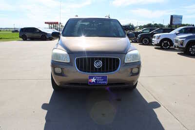 2006 Buick Terraza, $3200. Photo 2