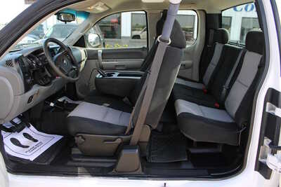 2009 Chevrolet 2500 Ext Cab, $11995. Photo 9
