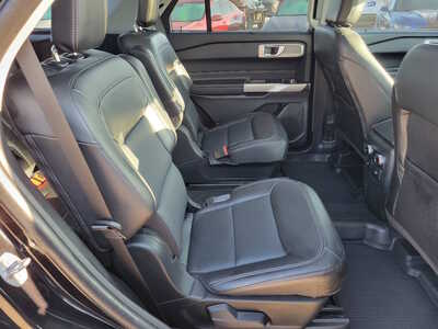 2022 Ford Explorer, $29995. Photo 12