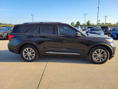 2022 Ford Explorer, $29995. Photo 5