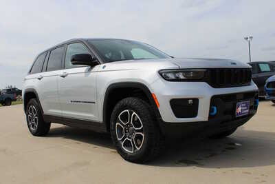 2022 Jeep Grand Cherokee, $27995. Photo 3