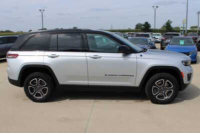2022 Jeep Grand Cherokee, $27995. Photo 4