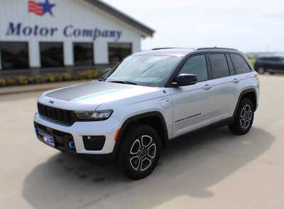 2022 Jeep Grand Cherokee, $27995. Photo 1