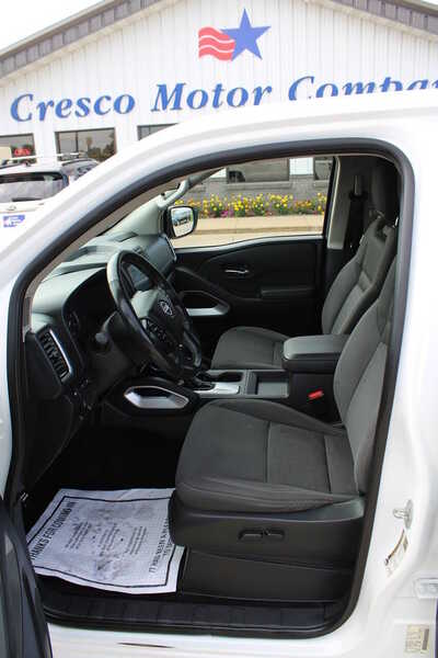 2022 Nissan Frontier, $27995. Photo 11