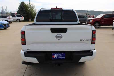 2022 Nissan Frontier, $27995. Photo 6