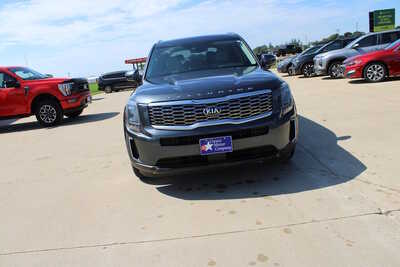 2020 Kia Telluride, $21995. Photo 2
