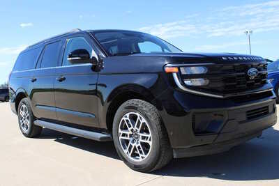 2025 Ford Expedition Max, $55995. Photo 3