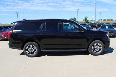 2025 Ford Expedition Max, $55995. Photo 4