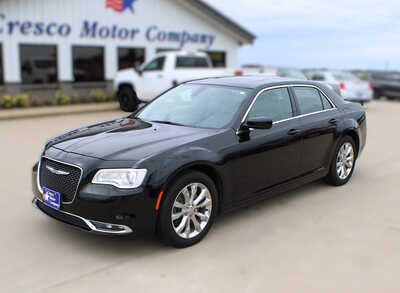 2016 Chrysler 300, $14995. Photo 1