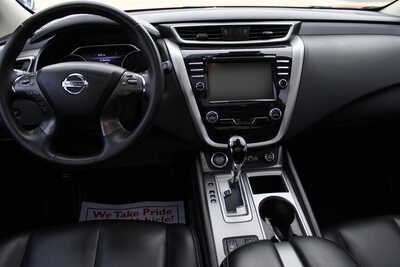 2021 Nissan Murano, $19495. Photo 10