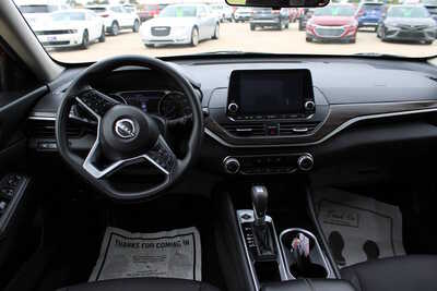 2024 Nissan Altima, $19995. Photo 10