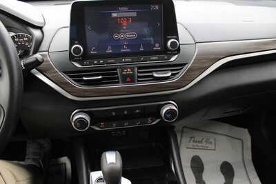 2024 Nissan Altima, $19995. Photo 12