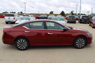 2024 Nissan Altima, $19995. Photo 4