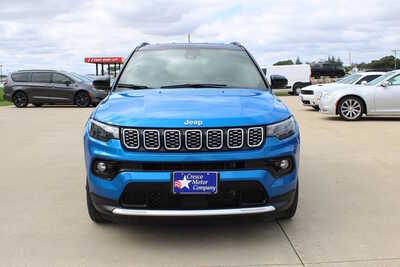 2024 Jeep Compass, $19875. Photo 2