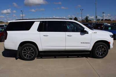 2023 Chevrolet Suburban, $50995. Photo 4