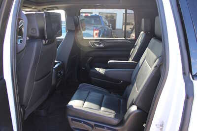 2023 Chevrolet Suburban, $50995. Photo 9