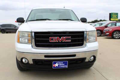 2010 GMC Sierra 1500, $9800. Photo 2