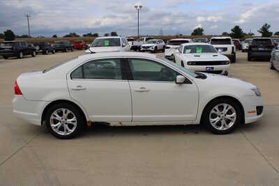 2012 Ford Fusion, $4500. Photo 4