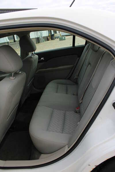 2012 Ford Fusion, $4500. Photo 9