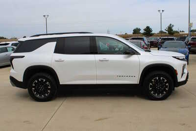 2024 Chevrolet Traverse, $39875. Photo 4
