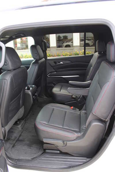 2024 Chevrolet Traverse, $39875. Photo 9
