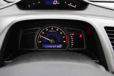 2010 Honda Civic, $4500. Photo 12