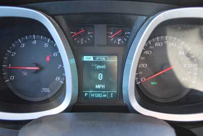 2015 Chevrolet Equinox, $6500. Photo 12