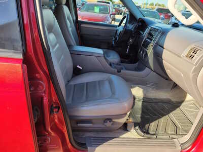 2004 Ford Explorer, $2900. Photo 11