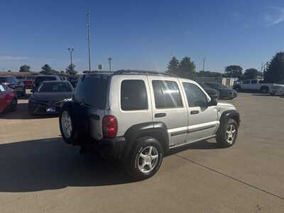 2006 Jeep Liberty, $3200. Photo 5