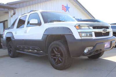 2003 Chevrolet Avalanche, $3000. Photo 3